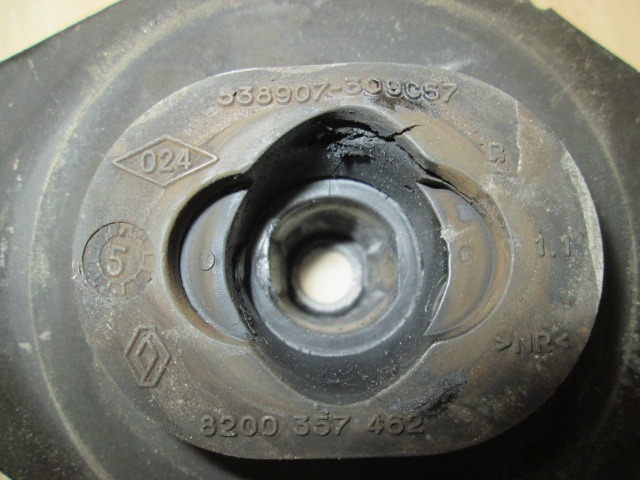 NOSILCI MOTORJA/DRUGO OEM N. 8200357462 ORIGINAL REZERVNI DEL RENAULT ESPACE / GRAND ESPACE JK0/1 MK4 (05/2003 - 08/2006) DIESEL LETNIK 2005