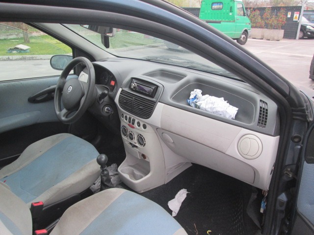 FIAT PUNTO 1.2 B 44KW 5M 3P (2005) RICAMBI IN MAGAZZINO