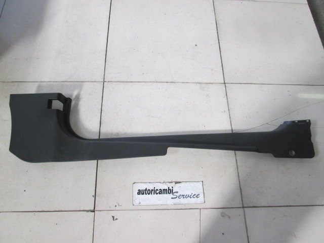 NOTRANJA OBLOGA PRAGA  OEM N. 51437139080 ORIGINAL REZERVNI DEL MINI ONE / COOPER / COOPER S R50 R52 R53 (2001-2006) DIESEL LETNIK 2006