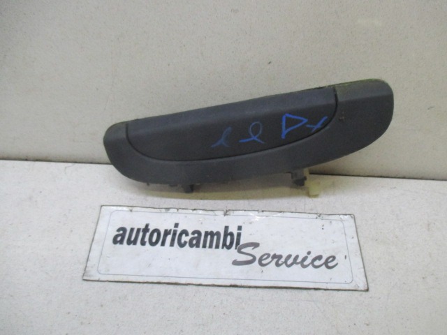 ZUNANJA KLJUKA ZADNJA DESNA VRATA OEM N. 836601C000CA ORIGINAL REZERVNI DEL HYUNDAI GETZ TB (2002 - 02/2006) BENZINA LETNIK 2005