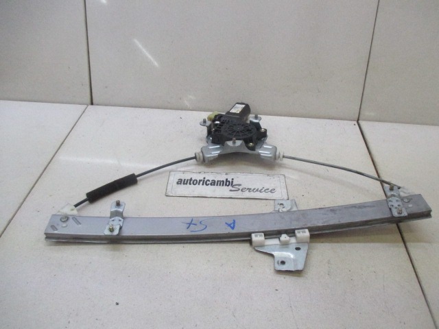 MEHANIZEM DVIGA SPREDNJIH STEKEL  OEM N. 98810-1C100 ORIGINAL REZERVNI DEL HYUNDAI GETZ TB (2002 - 02/2006) BENZINA LETNIK 2005