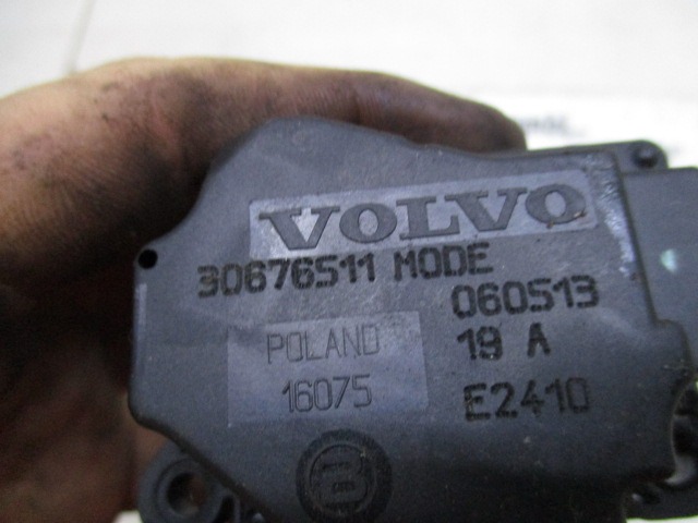 MOTORCEK OGREVANJA OEM N. 30676511 ORIGINAL REZERVNI DEL VOLVO V70 MK2 285 (2000 - 2007) DIESEL LETNIK 2006