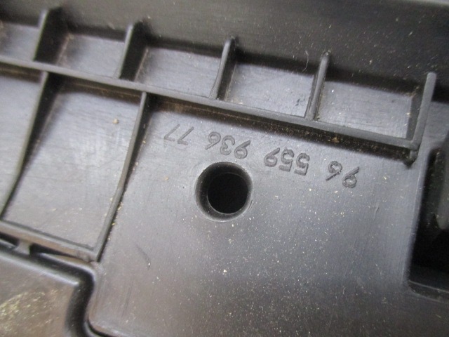 PREDAL ZA DOKUMENTE OEM N. 9655993677 ORIGINAL REZERVNI DEL PEUGEOT 308 4A 4B 4C 4E 4H MK1 BER/SW/CC (2007 - 2013) DIESEL LETNIK 2009