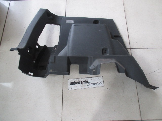 POKROV PRTLJAZNIKA OEM N. 64740-0F010 ORIGINAL REZERVNI DEL TOYOTA COROLLA VERSO ZER ZZE12 R1 (2004 - 2009) BENZINA LETNIK 2006