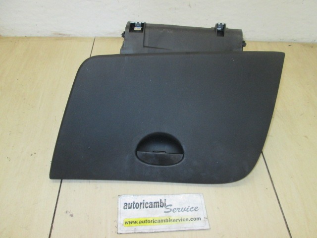 PREDAL ZA DOKUMENTE OEM N. 1P1857095 ORIGINAL REZERVNI DEL SEAT LEON 1P1 MK2 (2005 - 2012) BENZINA LETNIK 2007