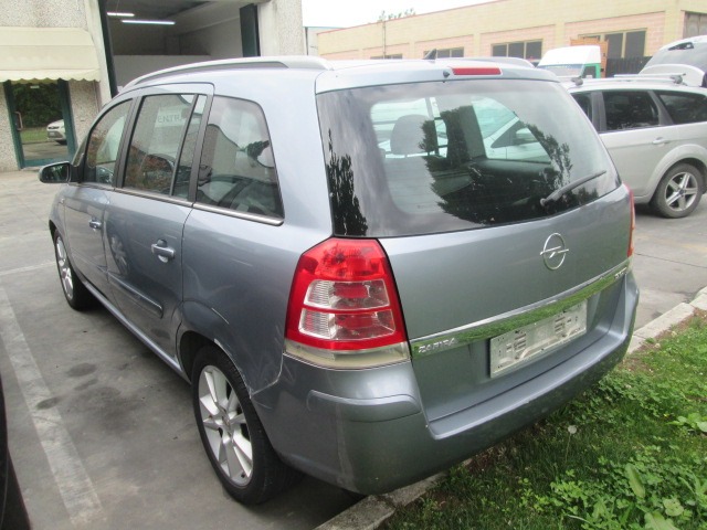 OPEL ZAFIRA B 1.9 D 6M 5P 110KW (2006) RICAMBI IN MAGAZZINO 