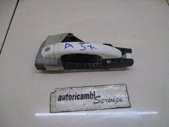 ZUNANJA KLJUKA SPREDNJA LEVA VRATA OEM N. 8T0837205A ORIGINAL REZERVNI DEL AUDI A5 8T COUPE/5P (2007 - 2011) BENZINA LETNIK 2010