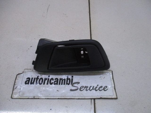 NOTRANJA KLJUKA  OEM N. 8A61-A22600 ORIGINAL REZERVNI DEL FORD FIESTA CB1 CNN MK6 (09/2008 - 11/2012) DIESEL LETNIK 2009