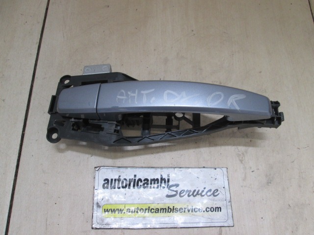 ZUNANJA KLJUKA SPREDNJA DESNA VRATA OEM N. 13142770 ORIGINAL REZERVNI DEL OPEL ZAFIRA B A05 M75 (2005 - 2008) DIESEL LETNIK 2006