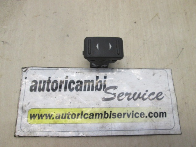 ZADNJE STIKALO OEM N. 3M5T14529AA ORIGINAL REZERVNI DEL FORD FOCUS DA HCP DP MK2 BER/SW (2005 - 2008) DIESEL LETNIK 2006