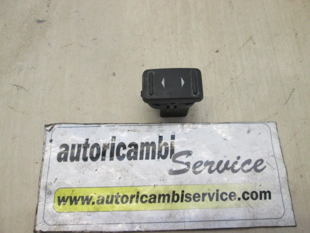 ZADNJE STIKALO OEM N. 3M5T14529AA ORIGINAL REZERVNI DEL FORD FOCUS DA HCP DP MK2 BER/SW (2005 - 2008) DIESEL LETNIK 2006