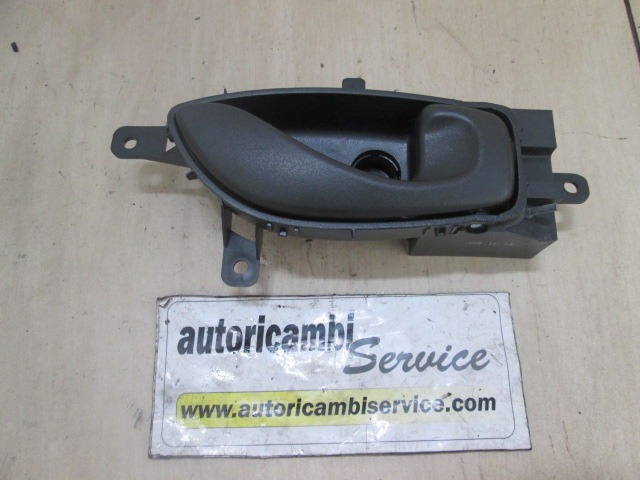 NOTRANJA KLJUKA  OEM N. 80670JY ORIGINAL REZERVNI DEL RENAULT KOLEOS HY MK1 (2008 - 2011) DIESEL LETNIK 2010