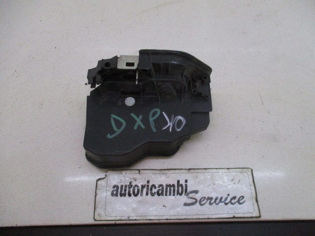 CENTRALNO ZAKLEPANJE ZADNJIH DESNIH VRAT OEM N. 7167070 ORIGINAL REZERVNI DEL BMW SERIE 1 BER/COUPE/CABRIO E81/E82/E87/E88 (2003 - 2007) BENZINA LETNIK 2005