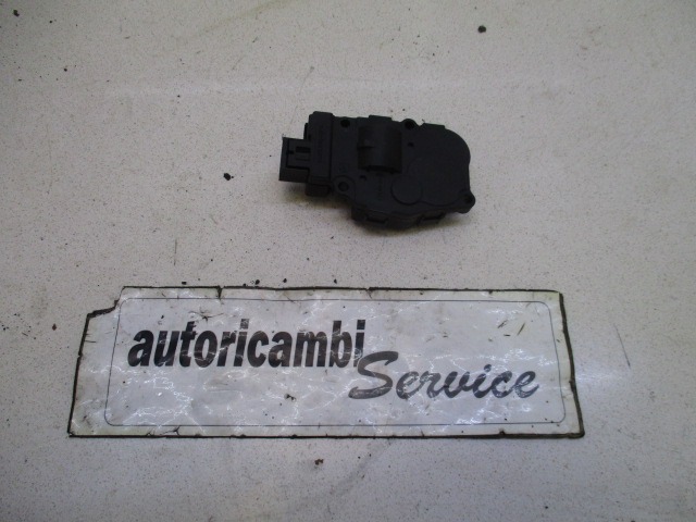 MOTORCEK OGREVANJA OEM N. 9854580 ORIGINAL REZERVNI DEL BMW SERIE 1 BER/COUPE/CABRIO E81/E82/E87/E88 (2003 - 2007) BENZINA LETNIK 2005