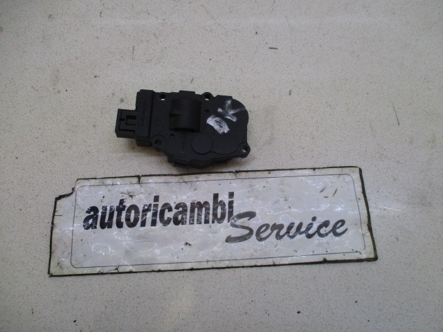 MOTORCEK OGREVANJA OEM N. 9854580 ORIGINAL REZERVNI DEL BMW SERIE 1 BER/COUPE/CABRIO E81/E82/E87/E88 (2003 - 2007) BENZINA LETNIK 2005