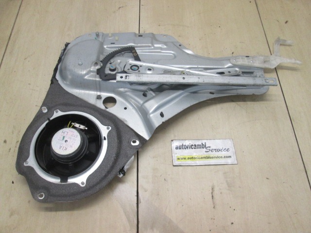 MEHANIZEM ZA ZADNJA VRATA  OEM N. 834012K000 ORIGINAL REZERVNI DEL KIA SOUL AM MK1 (2008 - 2013) DIESEL LETNIK 2010