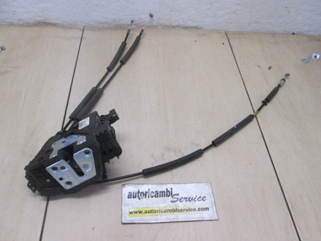 CENTRALNI ZAKLEP SPREDNJIH VRAT  OEM N. 813202K010 ORIGINAL REZERVNI DEL KIA SOUL AM MK1 (2008 - 2013) DIESEL LETNIK 2010