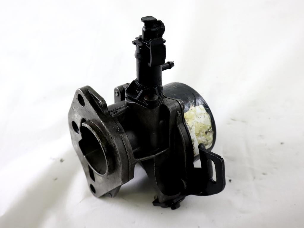 VAKUUM CRPALKA OEM N. 8201005306 ORIGINAL REZERVNI DEL RENAULT CAPTUR J5 H5 (2013 - 2019) DIESEL LETNIK 2014