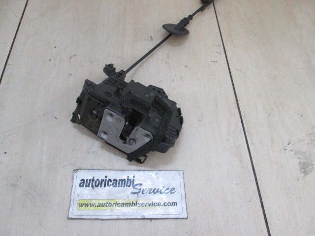 CENTRALNO ZAKLEPANJE ZADNJIH DESNIH VRAT OEM N. 825005865R ORIGINAL REZERVNI DEL RENAULT CAPTUR J5 H5 (2013 - 2019) DIESEL LETNIK 2014