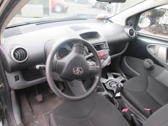 TOYOTA AYGO 1.0 B 50KW 5M 5P (2008) RICAMBI IN MAGAZZINO