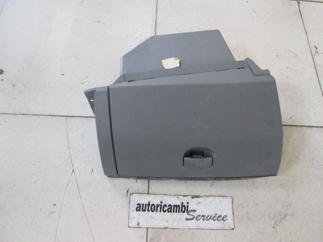 PREDAL ZA DOKUMENTE OEM N. 8200475689 ORIGINAL REZERVNI DEL RENAULT CLIO BR0//1 CR0/1 KR0/1 MK3 (2005 - 05/2009) DIESEL LETNIK 2006