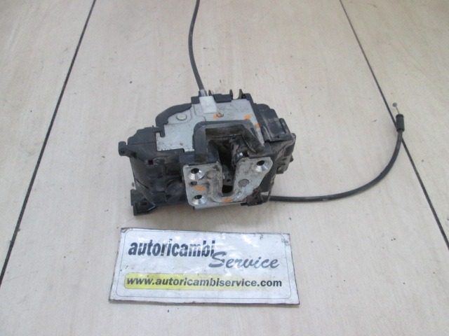 CENTRALNI ZAKLEP SPREDNJIH VRAT  OEM N. 8200300125 ORIGINAL REZERVNI DEL RENAULT CLIO BR0//1 CR0/1 KR0/1 MK3 (2005 - 05/2009) DIESEL LETNIK 2006