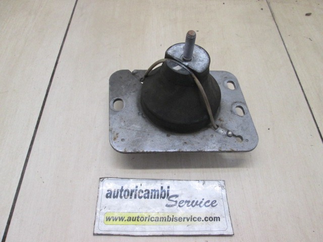 NOSILCI MOTORJA/DRUGO OEM N. 8200411257 ORIGINAL REZERVNI DEL RENAULT TRAFIC JL FL EL MK2 (2001 - 2014) DIESEL LETNIK 2014