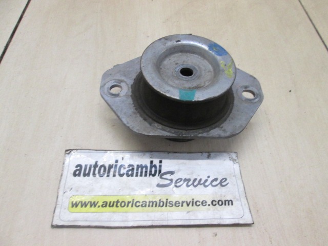 NOSILCI MOTORJA/DRUGO OEM N. 8200065989 ORIGINAL REZERVNI DEL RENAULT TRAFIC JL FL EL MK2 (2001 - 2014) DIESEL LETNIK 2014