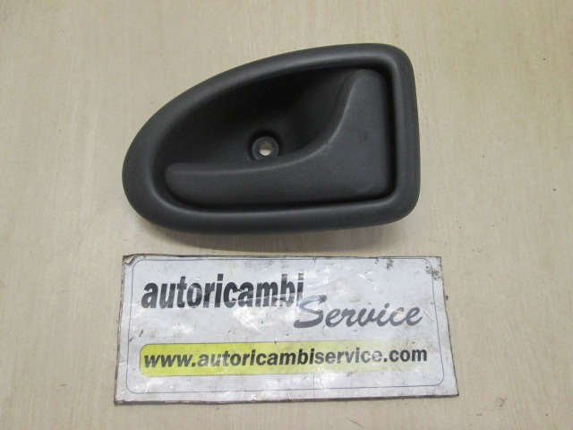 NOTRANJA KLJUKA  OEM N. 8200028995 ORIGINAL REZERVNI DEL RENAULT TRAFIC JL FL EL MK2 (2001 - 2014) DIESEL LETNIK 2014