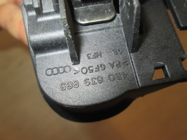 ZUNANJA KLJUKA ZADNJA LEVA VRATA OEM N. 4B0839885 ORIGINAL REZERVNI DEL AUDI A3 MK2 8P 8PA 8P1 (2003 - 2008)DIESEL LETNIK 2006