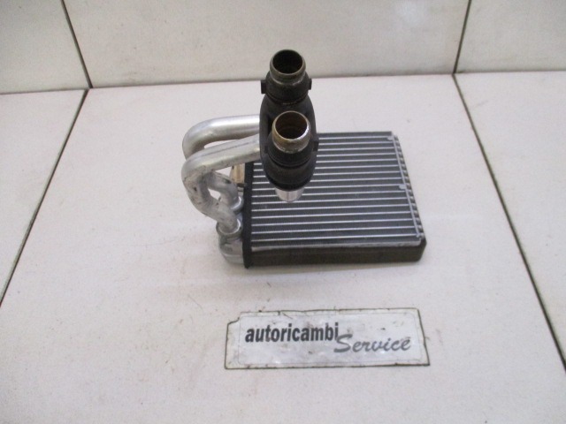 GRELEC RADIATORJA OEM N. 1K0819031 ORIGINAL REZERVNI DEL AUDI A3 MK2 8P 8PA 8P1 (2003 - 2008)DIESEL LETNIK 2004