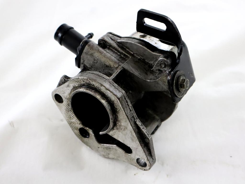 VAKUUM CRPALKA OEM N. 8201005306 ORIGINAL REZERVNI DEL RENAULT MEGANE MK3 BZ0/1 B3 DZ0/1 KZ0/1 BER/SPORTOUR/ESTATE (2009 - 2015) DIESEL LETNIK 2010