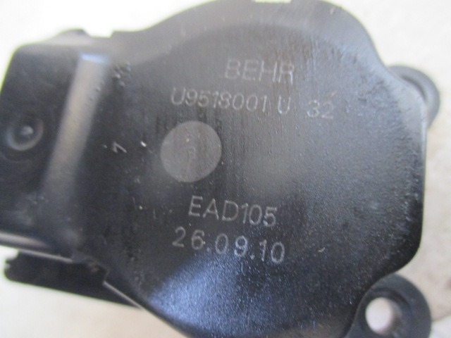 MOTORCEK OGREVANJA OEM N. U9518001 ORIGINAL REZERVNI DEL OPEL ASTRA J P10 5P/3P/SW (2010 - 2015) DIESEL LETNIK 2011