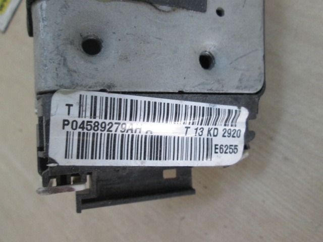 CENTRALNO ZAKLEPANJE ZADNJIH DESNIH VRAT OEM N. 04589279AH ORIGINAL REZERVNI DEL JEEP CHEROKEE MK4 KK (2008 - 2012)DIESEL LETNIK 2008