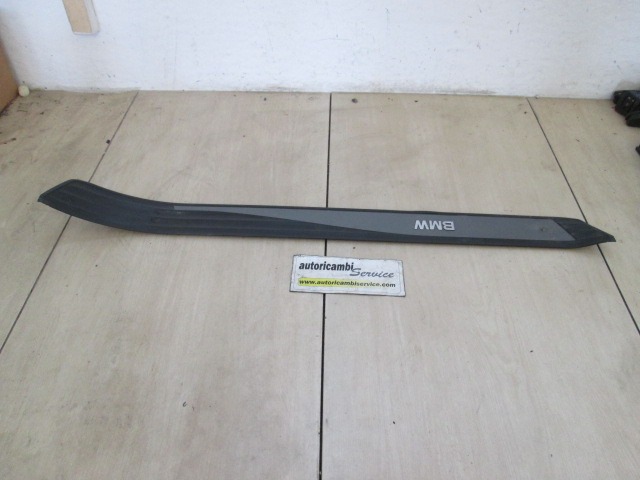 NOTRANJA OBLOGA PRAGA  OEM N. 51477034303 ORIGINAL REZERVNI DEL BMW SERIE 5 E60 E61 (2003 - 2010) DIESEL LETNIK 2005