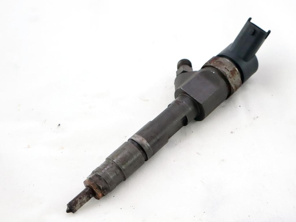 INJEKTORJI DIESEL OEM N. 8200100272 ORIGINAL REZERVNI DEL RENAULT SCENIC/GRAND SCENIC JM0/1 MK2 (2003 - 2009) DIESEL LETNIK 2003