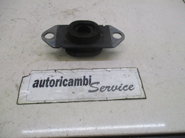 NOSILCI MOTORJA/DRUGO OEM N. 8200352861 ORIGINAL REZERVNI DEL RENAULT CLIO BR0//1 CR0/1 KR0/1 MK3 R (05/2009 - 2013) BENZINA/GPL LETNIK 2012