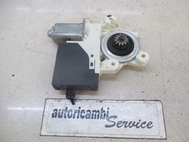 MOTORCEK ELEKTRICNEGA POMIKA ZADNJEGA STEKLA  OEM N. 31253516 ORIGINAL REZERVNI DEL VOLVO V50 545 (2004 - 05/2007) DIESEL LETNIK 2004