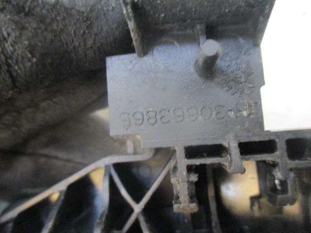 ZUNANJA KLJUKA ZADNJA DESNA VRATA OEM N. 31335470 ORIGINAL REZERVNI DEL VOLVO V50 545 (2004 - 05/2007) DIESEL LETNIK 2004