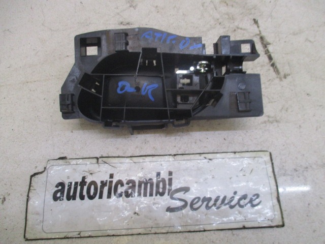 NOTRANJA KLJUKA  OEM N. 9683446577 ORIGINAL REZERVNI DEL CITROEN C3 MK2 SC (2009 - 2016) BENZINA LETNIK 2011