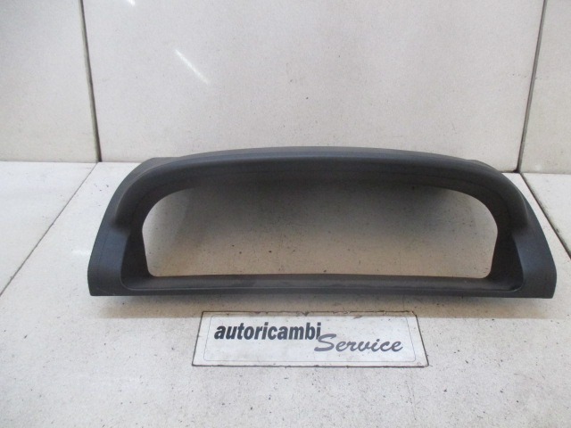 ARMATURNA PLO?CA OEM N. 68240-E0000 ORIGINAL REZERVNI DEL NISSAN X-TRAIL T30 (2001 - 08/2007) DIESEL LETNIK 2004