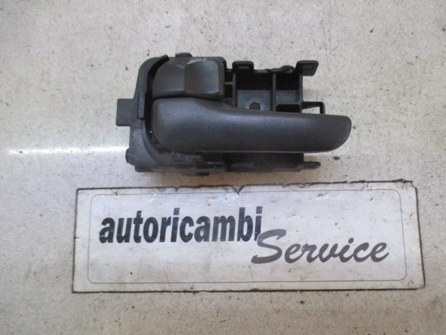 NOTRANJA KLJUKA  OEM N. 806718H602 ORIGINAL REZERVNI DEL NISSAN X-TRAIL T30 (2001 - 08/2007) DIESEL LETNIK 2004