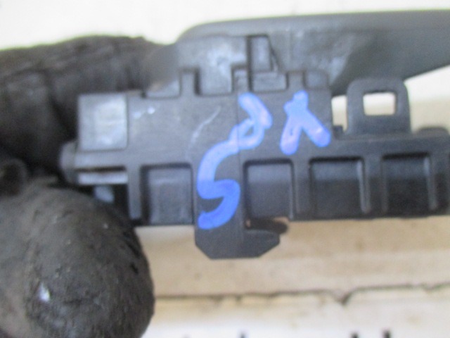 NOTRANJA KLJUKA  OEM N. 806718H602 ORIGINAL REZERVNI DEL NISSAN X-TRAIL T30 (2001 - 08/2007) DIESEL LETNIK 2004