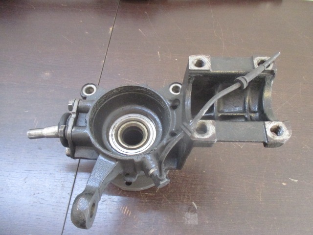 VRTLJIVI LEZAJ DESNO / PESTO KOLESA Z LEZAJEM SPREDAJ OEM N. 364783 330783 ORIGINAL REZERVNI DEL CITROEN JUMPER MK1 (1994 - 2006) DIESEL LETNIK 2005