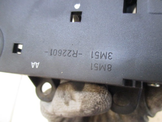 NOTRANJA KLJUKA  OEM N. 8M51-R22601 ORIGINAL REZERVNI DEL FORD FOCUS DA HCP DP MK2 R BER/SW (2008 - 2011) DIESEL LETNIK 2008