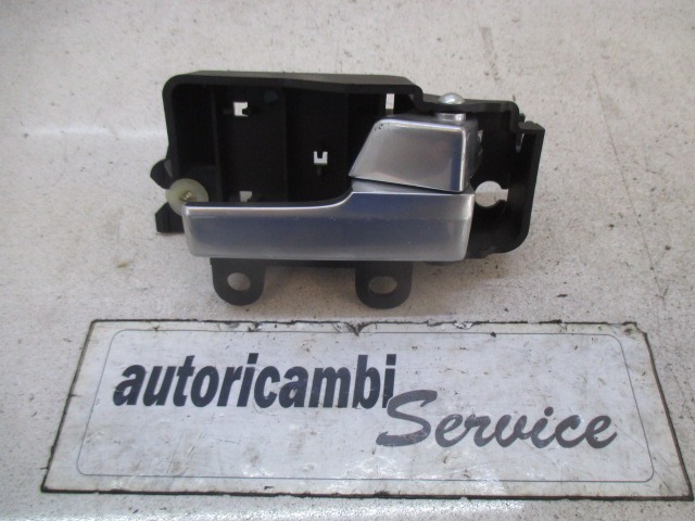 NOTRANJA KLJUKA  OEM N. 8M51-R22600 ORIGINAL REZERVNI DEL FORD FOCUS DA HCP DP MK2 R BER/SW (2008 - 2011) DIESEL LETNIK 2008