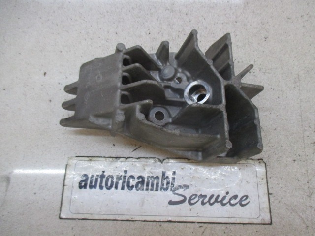 INJEKTORJI DIESEL OEM N. 8200771226 ORIGINAL REZERVNI DEL RENAULT MEGANE MK3 BZ0/1 B3 DZ0/1 KZ0/1 BER/SPORTOUR/ESTATE (2009 - 2015) DIESEL LETNIK 2011