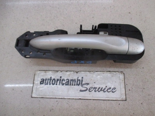 ZUNANJA KLJUKA ZADNJA DESNA VRATA OEM N. 806060041R ORIGINAL REZERVNI DEL RENAULT MEGANE MK3 BZ0/1 B3 DZ0/1 KZ0/1 BER/SPORTOUR/ESTATE (2009 - 2015) DIESEL LETNIK 2011