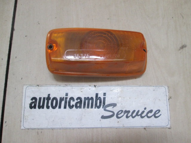 SPREDNJI INDIKATOR OEM N. 15114000 ORIGINAL REZERVNI DEL FIAT 850 (1964 - 1971)BENZINA LETNIK 1968