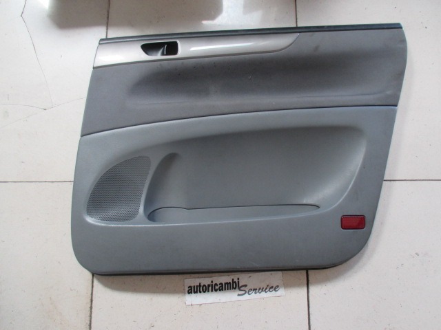 VRATNI PANEL OEM N. PNPDTTYAVENSISVERSOM2MV5P ORIGINAL REZERVNI DEL TOYOTA AVENSIS VERSO M2 (2001 - 2004) DIESEL LETNIK 2002